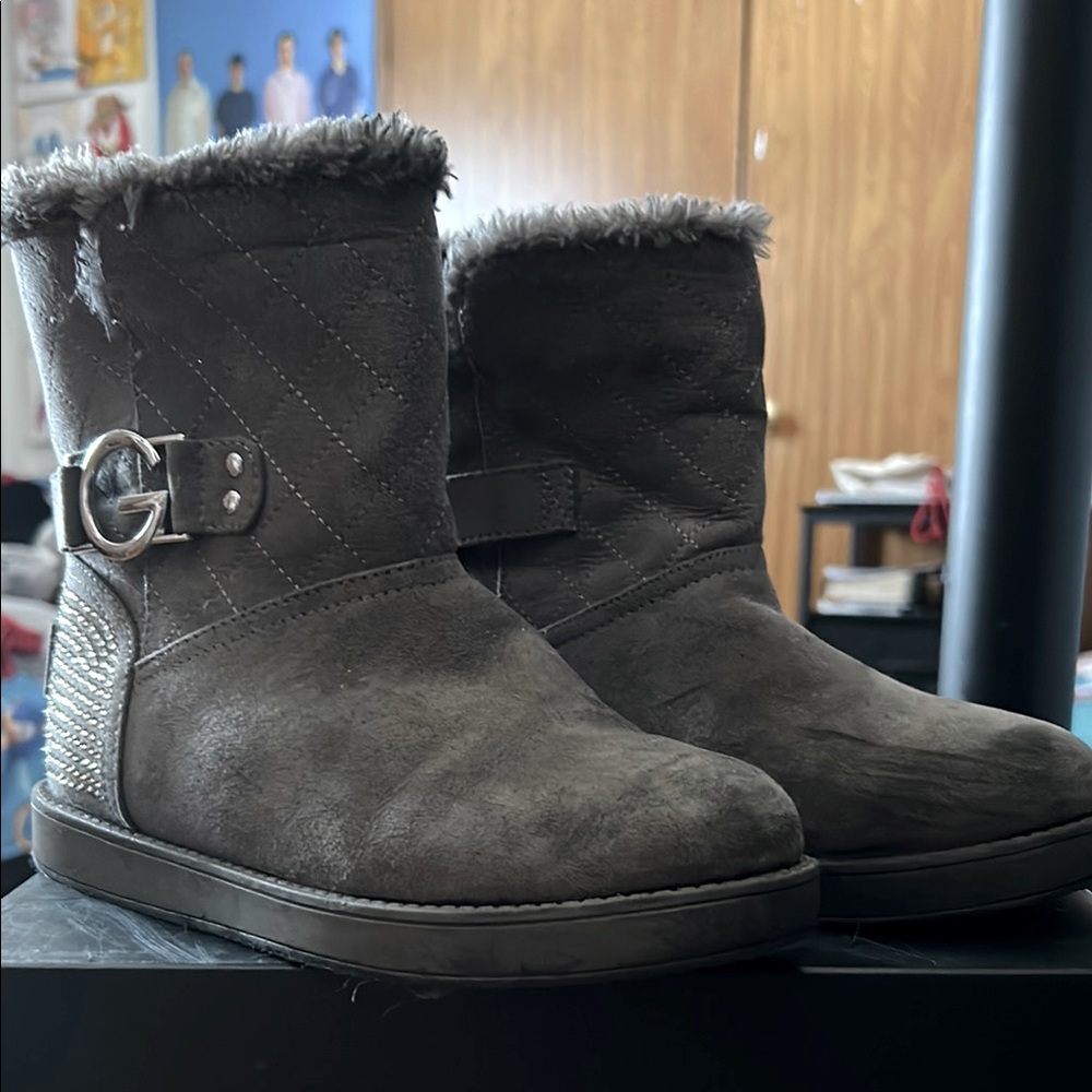 Cozy Gray Fur-Lined Women's Boots